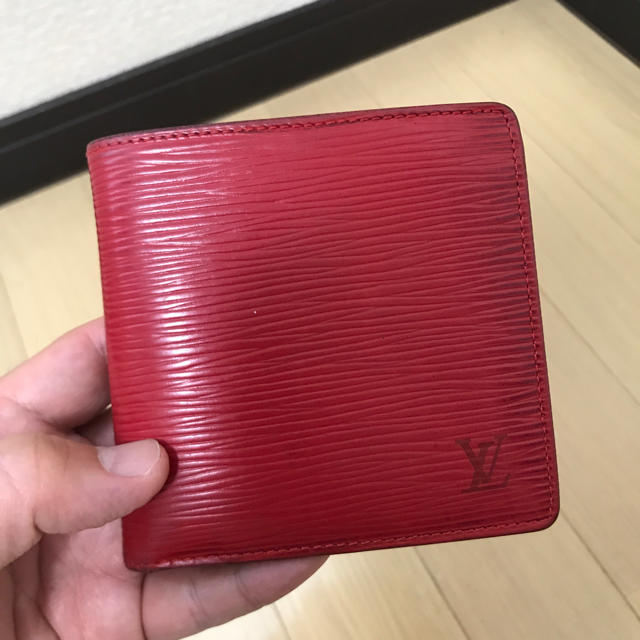 【1点限定/LUIS VUITTON】ルイヴィトン エピ レッド折財布