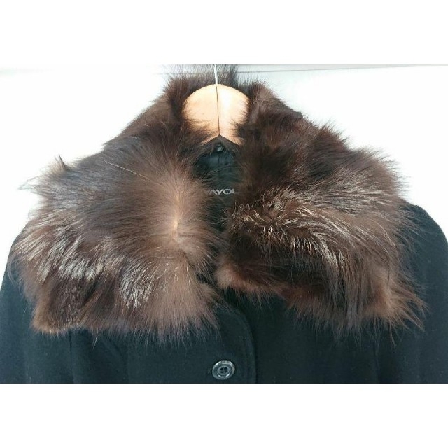VIVAYOU(ビバユー)のVIVAYOU シルバーフォックス付 コート レディースのジャケット/アウター(チェスターコート)の商品写真