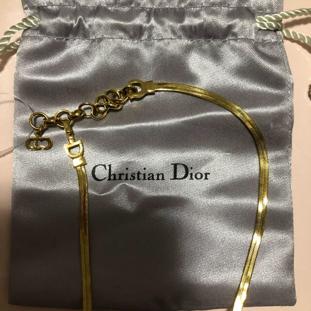 Christian Dior(クリスチャンディオール)の【新品】Christian Dior  ゴールド　リボン　チョーカーネックレス  レディースのアクセサリー(ネックレス)の商品写真