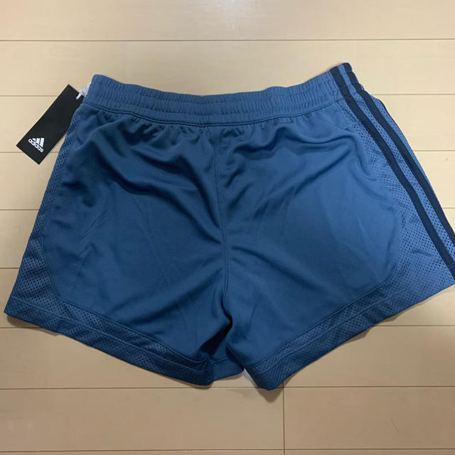 adidas(アディダス)の『新品』アディダス　ランニングパンツ ショートパンツ レディース レディースのパンツ(ショートパンツ)の商品写真