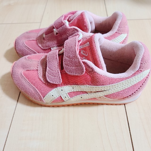 asics(アシックス)のアシックス　17cm キッズ/ベビー/マタニティのキッズ靴/シューズ(15cm~)(スニーカー)の商品写真