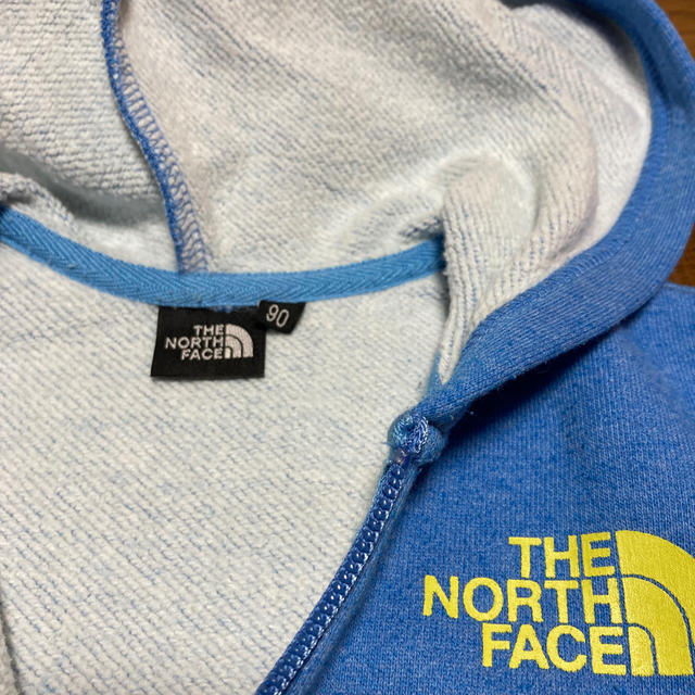 THE NORTH FACE(ザノースフェイス)のLanaさま専用　THE NORTH FACE パーカー　90cm キッズ/ベビー/マタニティのキッズ服男の子用(90cm~)(ジャケット/上着)の商品写真