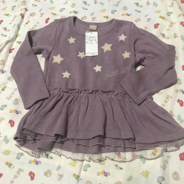 petit main(プティマイン)のご専用 新品 petit main 星アップリケチュニック 110 キッズ/ベビー/マタニティのキッズ服女の子用(90cm~)(Tシャツ/カットソー)の商品写真