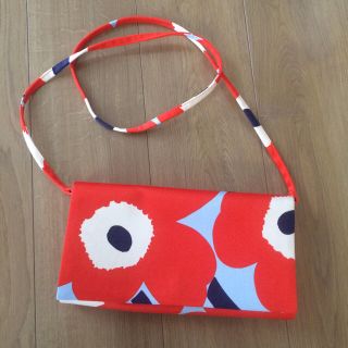 マリメッコ(marimekko)のマリメッコ クラッチバッグ(クラッチバッグ)