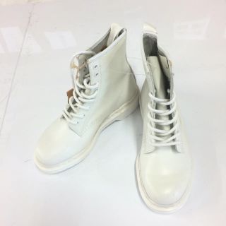 ドクターマーチン(Dr.Martens)の新品未使用！ドクターマーチン レディース モノホワイト 白 24.0 UK5(ブーツ)