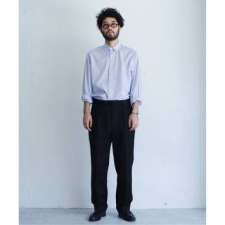 コモリ(COMOLI)のLE / エルイー COTTON TWILL 2プリーツパンツ lechoppe(スラックス)