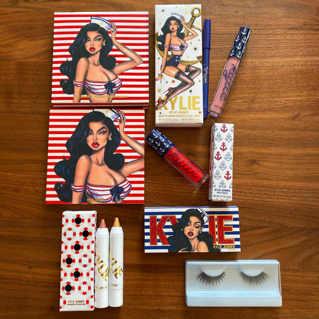 Kylie Cosmetics(カイリーコスメティックス)の☆正規品☆ SAILOR COLLECTION BUNDLE コスメ/美容のベースメイク/化粧品(アイシャドウ)の商品写真