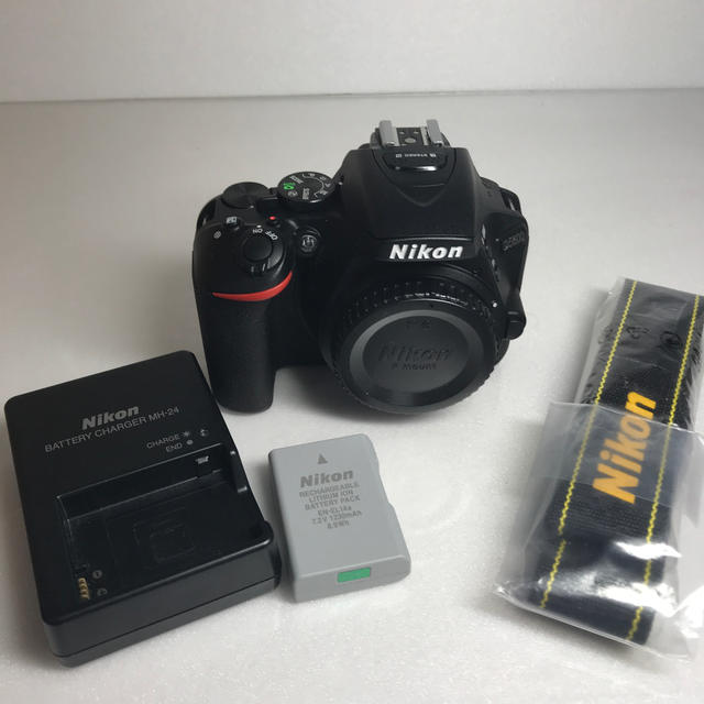 Nikon(ニコン)のNikon D5600 ボディ スマホ/家電/カメラのカメラ(デジタル一眼)の商品写真