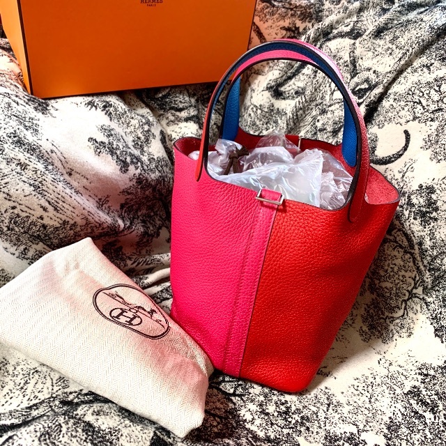 HERMES(エルメス)の新品 秋冬新作 エルメス ピコタンロック PM 18 バッグ HERMES レディースのバッグ(ハンドバッグ)の商品写真
