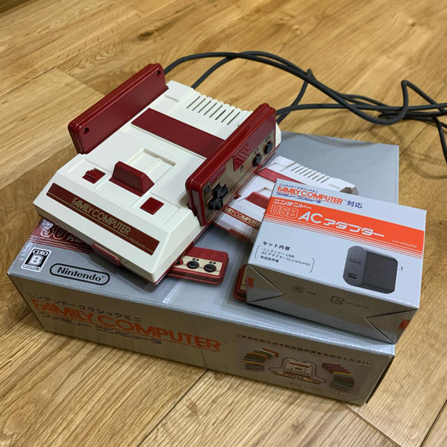 ファミリーコンピュータ(ファミリーコンピュータ)のファミコン　クラシックミニ エンタメ/ホビーのゲームソフト/ゲーム機本体(家庭用ゲーム機本体)の商品写真