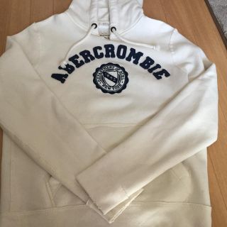 アバクロンビーアンドフィッチ(Abercrombie&Fitch)のアバクロ❤︎パーカー(パーカー)