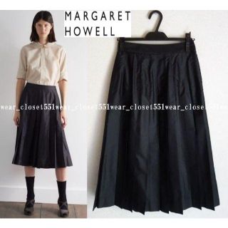 マーガレットハウエル(MARGARET HOWELL)の2018 未使用マーガレットハウエル☆シルクポリエステル プリーツスカート1 黒(ひざ丈スカート)