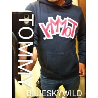 トミー(TOMMY)のTOMMY トミーポップデカロゴパーカー(パーカー)