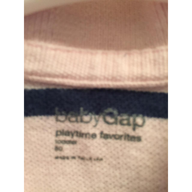 babyGAP(ベビーギャップ)のGAPピンク×ネイビーポロシャツ キッズ/ベビー/マタニティのベビー服(~85cm)(Ｔシャツ)の商品写真
