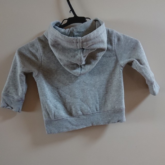 babyGAP(ベビーギャップ)のGAPパーカー   キッズ/ベビー/マタニティのベビー服(~85cm)(トレーナー)の商品写真