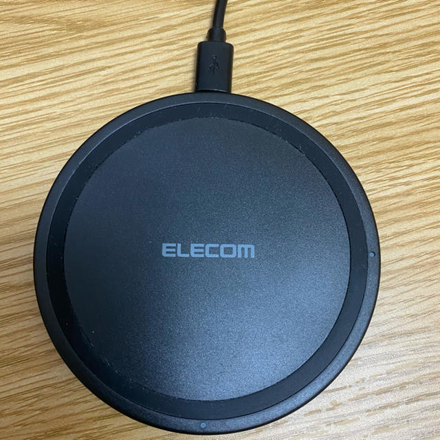 ELECOM(エレコム)の【美品！早い者勝ち！】ELECOM W-QA03BK スマホ/家電/カメラのスマートフォン/携帯電話(バッテリー/充電器)の商品写真