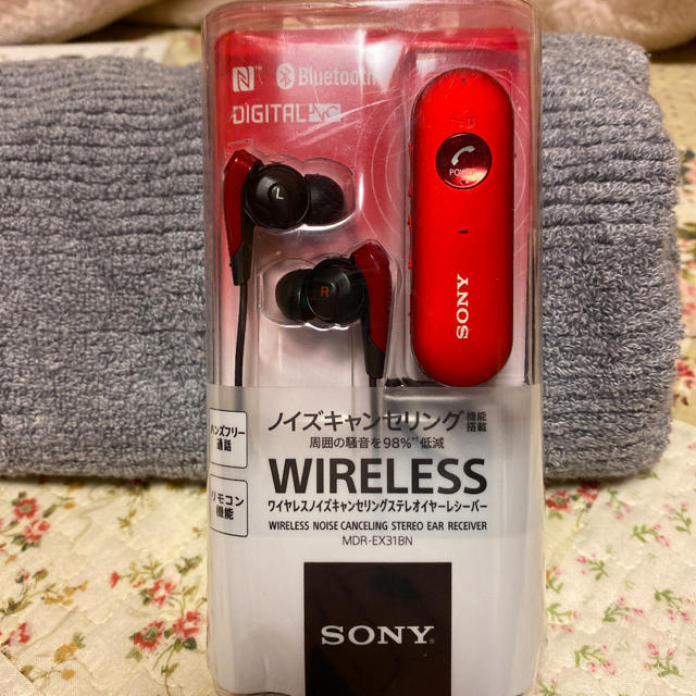 SONY(ソニー)のSONY MDR-EX31BN スマホ/家電/カメラのオーディオ機器(ヘッドフォン/イヤフォン)の商品写真