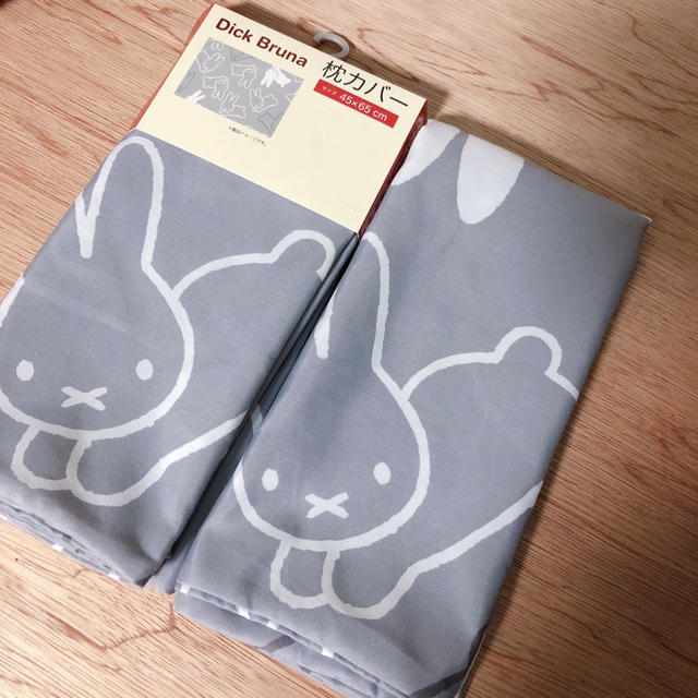 新品未使用 ミッフィー miffy 枕カバー 2点セット インテリア/住まい/日用品の寝具(枕)の商品写真