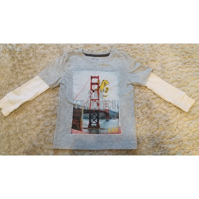 GAP(ギャップ)のGAP 子供 服 トップス 110cm グレー キッズ/ベビー/マタニティのキッズ服女の子用(90cm~)(Tシャツ/カットソー)の商品写真