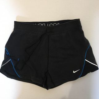 ナイキ(NIKE)のナイキ　レディースショートパンツ　XS(ウェア)