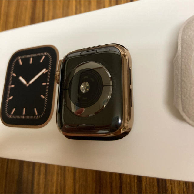 Apple Watch(アップルウォッチ)のしげ様専用　Apple Watch Series 5  スマホ/家電/カメラのスマホアクセサリー(その他)の商品写真