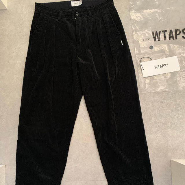 W)taps(ダブルタップス)の専用 19aw  wtaps corduroy tuck ブラック 01 メンズのパンツ(スラックス)の商品写真