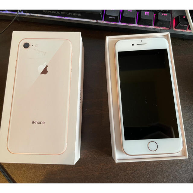 iphone 8 Gold 64G SIMフリー