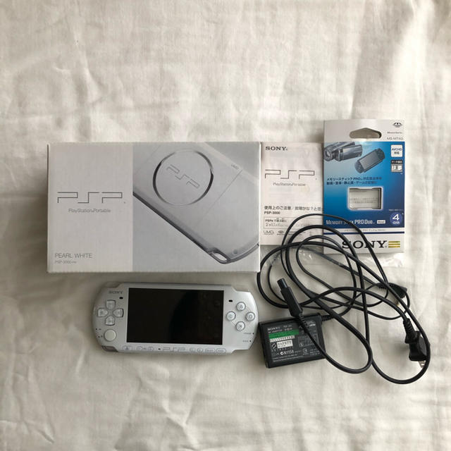 PlayStationportable/PSP-3000 PEARLWHITE