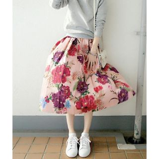 ザラ(ZARA)のZARA 花柄スカート(ひざ丈スカート)