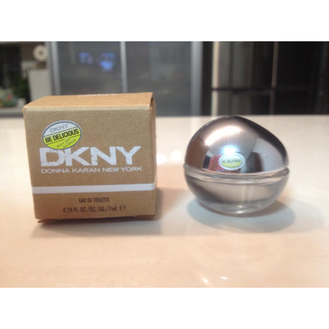 DKNY(ダナキャランニューヨーク)のDKNY 香水♡ コスメ/美容の香水(香水(女性用))の商品写真