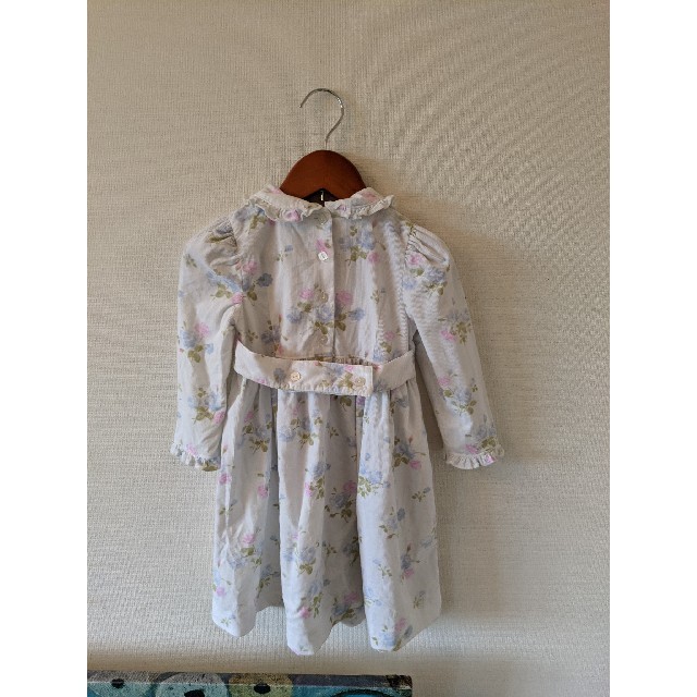 LAURA ASHLEY(ローラアシュレイ)のリオン様専用ローラアシュレイ　ワンピース2T キッズ/ベビー/マタニティのキッズ服女の子用(90cm~)(ワンピース)の商品写真