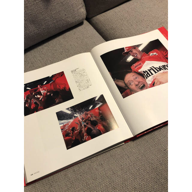 Ferrari(フェラーリ)の豪華30冊　デアゴスティーニ　フェラーリコレクション エンタメ/ホビーの雑誌(アート/エンタメ/ホビー)の商品写真