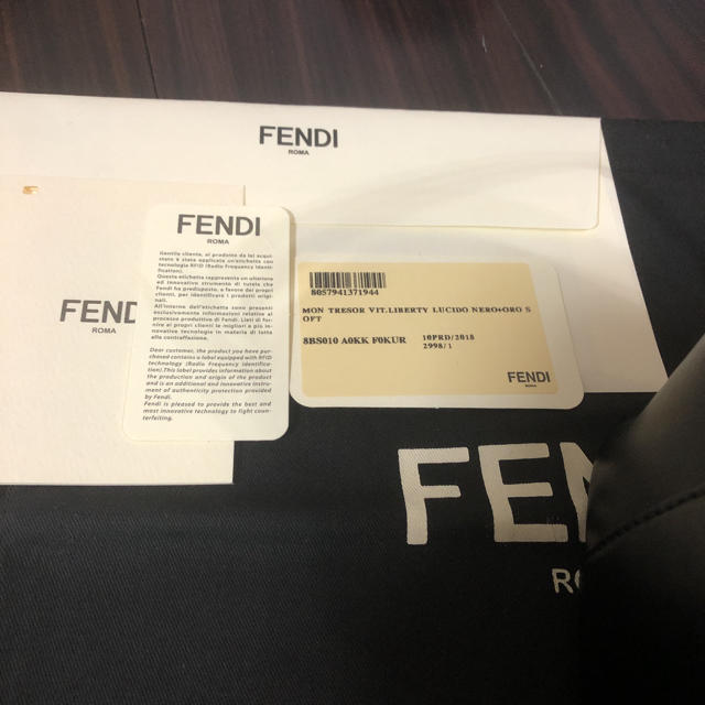 FENDI(フェンディ)の今週末まで！フェンディ  FENDI  モントレゾール　ミニ　ブラック レディースのバッグ(ハンドバッグ)の商品写真