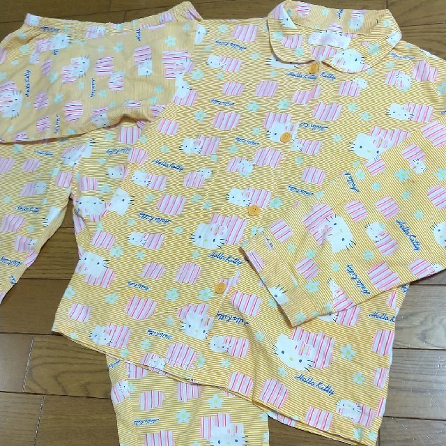 サンリオ(サンリオ)のパジャマ キッズ/ベビー/マタニティのキッズ服女の子用(90cm~)(パジャマ)の商品写真