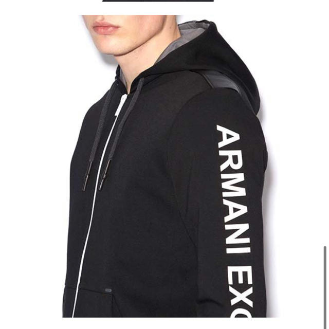 新品タグ付きARMANI EXCHANGEジップアップパーカー