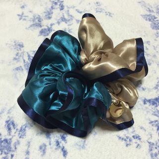 イランイラン(YLANG YLANG)のビッグシュシュ♡バイカラー(ヘアゴム/シュシュ)