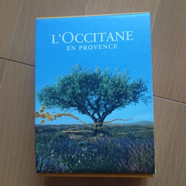 L'OCCITANE(ロクシタン)のL'OCCITANE 箱 インテリア/住まい/日用品のオフィス用品(ラッピング/包装)の商品写真