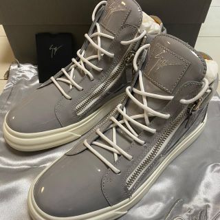 ジュゼッペザノッティ(GIUZEPPE ZANOTTI)のジュゼッペザノッティ 新品　メンズ グレー スニーカー42(スニーカー)