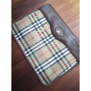 バーバリー(BURBERRY)のBURBERRY クラッチバッグ(クラッチバッグ)