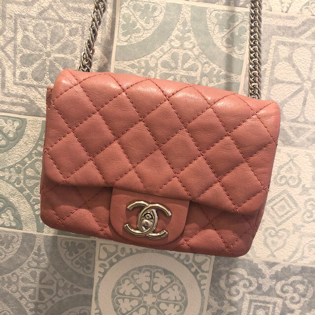 CHANEL(シャネル)の専用＊CHANELミニマトラッセ　シャネル　バッグテラコッタピンクオレンジ本物 レディースのバッグ(ショルダーバッグ)の商品写真