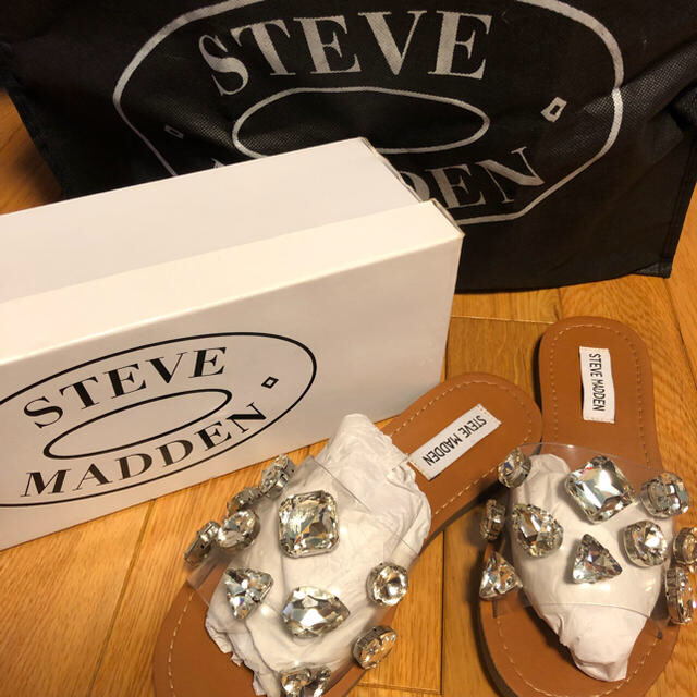 STEVE  MADDEN でかビジュー付き‼️サンダル 6サイズ23㎝ 未使用