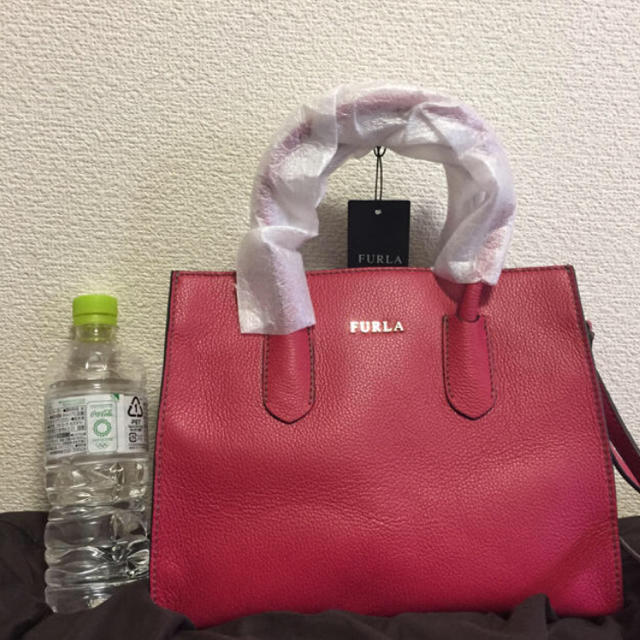 Furla(フルラ)のフルラ  新品未使用 少し訳ありの為安く出してます(^^) レディースのバッグ(ハンドバッグ)の商品写真