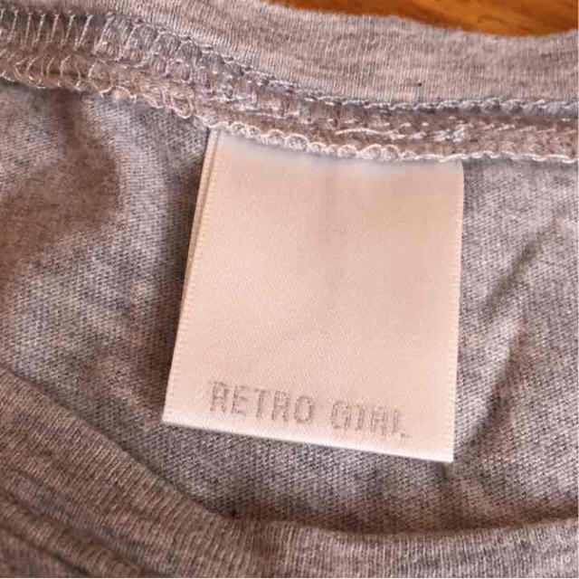 RETRO GIRL(レトロガール)のキリン グレーTシャツ レディースのトップス(Tシャツ(半袖/袖なし))の商品写真