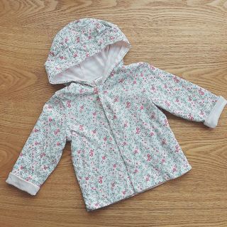 ベビーギャップ(babyGAP)のひぃ様専用！Baby gapリーバシブル パーカー くま耳 小花柄 70cm(カーディガン/ボレロ)