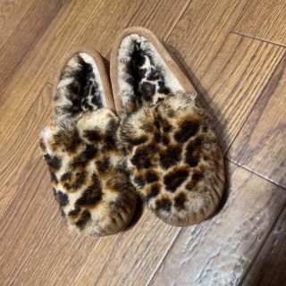 エミュー(EMU)の試着のみ　EMU レオパード モカシン　シープスキン　エミュー　UGG アグ(スリッポン/モカシン)