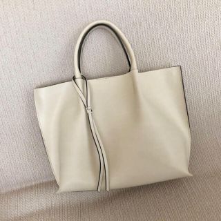 バーニーズニューヨーク(BARNEYS NEW YORK)のGIANNI CHIARINIバッグ(ハンドバッグ)