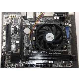 ジャンク品）マザーボード+cpu　gigabite ga-f2a68hm-ds2(PCパーツ)