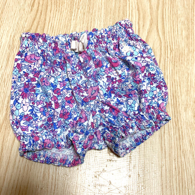 babygap ショートパンツ　カボチャパンツ  キッズ/ベビー/マタニティのベビー服(~85cm)(パンツ)の商品写真