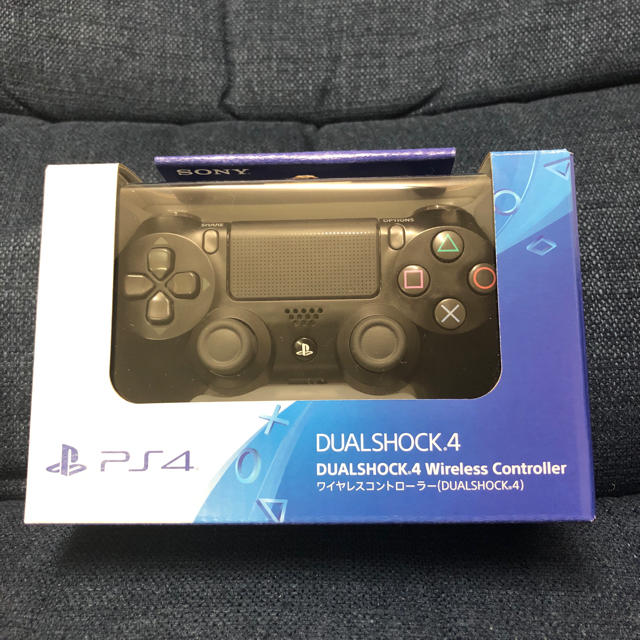 PlayStation4(プレイステーション4)のDUALSHOCK4 エンタメ/ホビーのゲームソフト/ゲーム機本体(その他)の商品写真