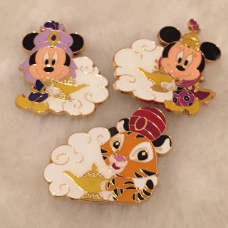 ディズニー(Disney)のミッキー、ミニー、チャンドゥ☆ピンバッジ(バッジ/ピンバッジ)